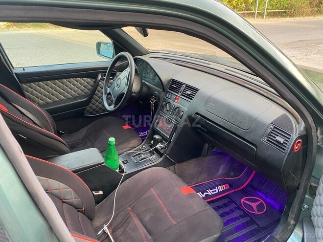Mercedes C 180 1993, 685,555 km - 1.8 l - Qusar