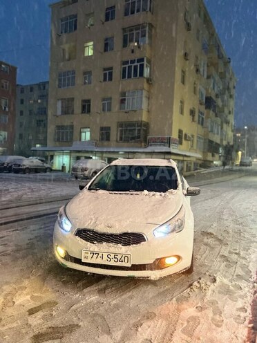 Kia Ceed 2014, 248,000 km - 1.6 l - Bakı
