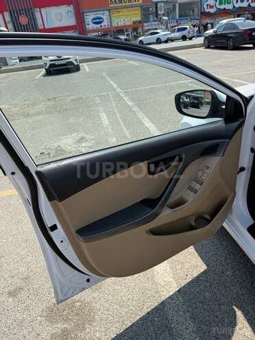Hyundai Elantra 2012, 246,000 km - 1.6 l - Bakı