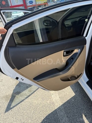 Hyundai Elantra 2012, 246,000 km - 1.6 l - Bakı