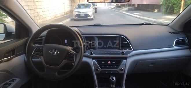 Hyundai Elantra 2018, 183,465 km - 2.0 л - Bakı