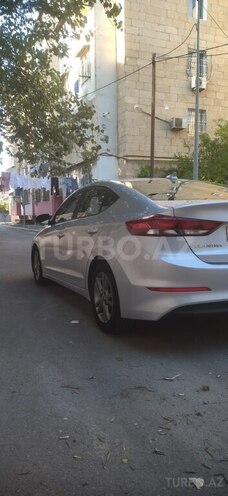 Hyundai Elantra 2018, 183,465 km - 2.0 л - Bakı
