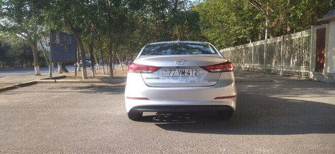 Hyundai Elantra 2018, 183,465 km - 2.0 л - Bakı