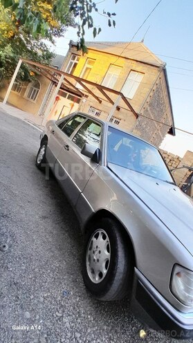 Mercedes E 200 d 1993, 355,000 km - 2.0 л - Gəncə