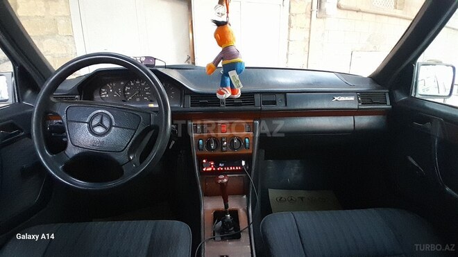 Mercedes E 200 d 1993, 355,000 km - 2.0 л - Gəncə