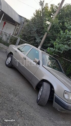 Mercedes E 200 d 1993, 355,000 km - 2.0 л - Gəncə