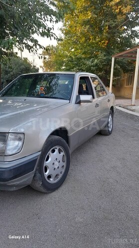Mercedes E 200 d 1993, 355,000 km - 2.0 л - Gəncə