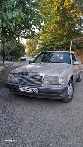 Mercedes E 200 d 1993, 355,000 km - 2.0 л - Gəncə