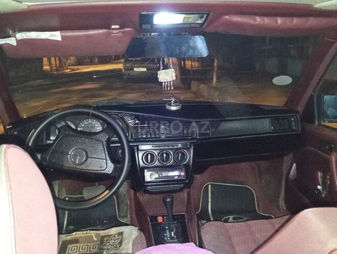 Mercedes 190 1990, 297,235 km - 1.8 l - Salyan