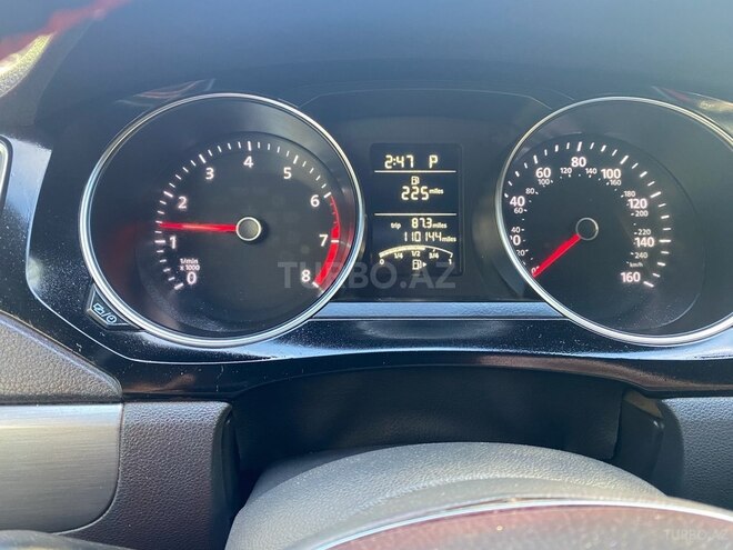 Volkswagen Jetta 2015, 228,527 km - 1.8 l - Naxçıvan