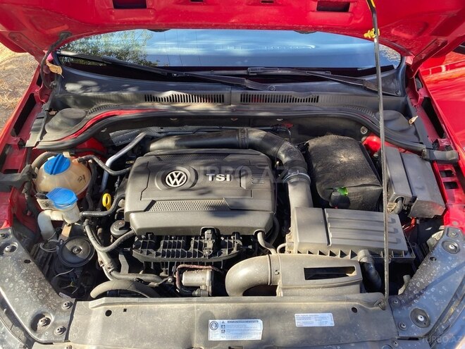 Volkswagen Jetta 2015, 228,527 km - 1.8 l - Naxçıvan