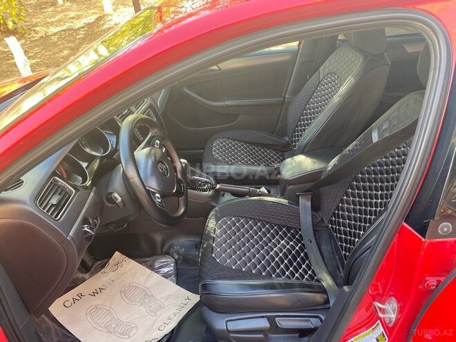 Volkswagen Jetta 2015, 228,527 km - 1.8 l - Naxçıvan