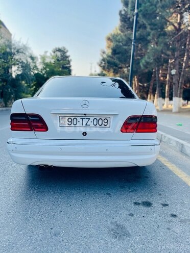 Mercedes E 320 2000, 243,600 km - 3.2 l - Bakı