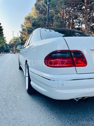 Mercedes E 320 2000, 243,600 km - 3.2 l - Bakı