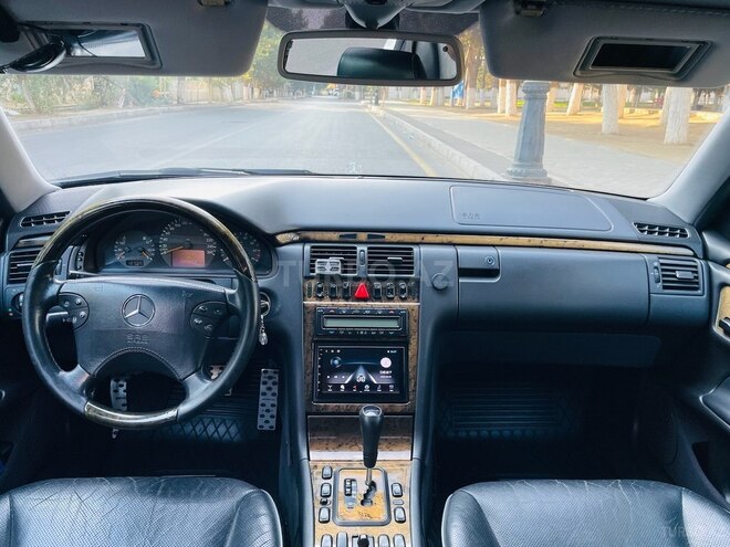Mercedes E 320 2000, 243,600 km - 3.2 l - Bakı