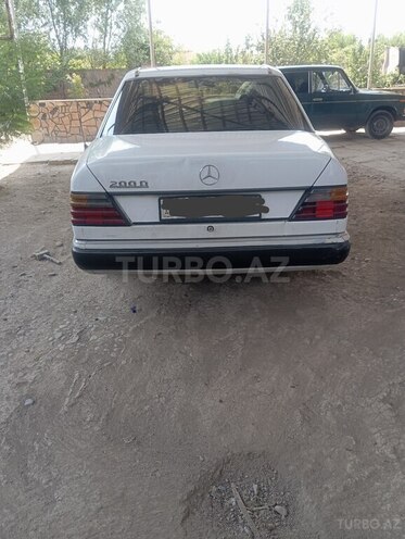 Mercedes E 200 d 1993, 213,000 km - 2.0 л - Sabirabad
