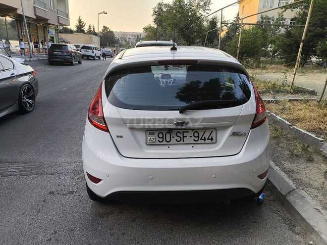 Ford Fiesta 2011, 122,000 km - 1.6 l - Bakı