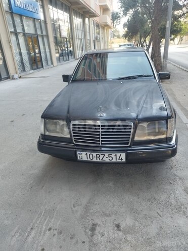 Mercedes E 220 1993, 279,000 km - 2.2 l - Bakı