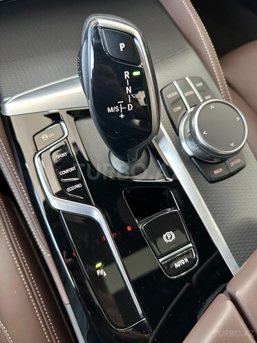 BMW 520 2022, 2,800 km - 2.0 l - Bakı