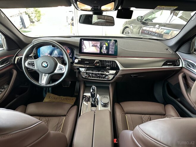 BMW 520 2022, 2,800 km - 2.0 l - Bakı