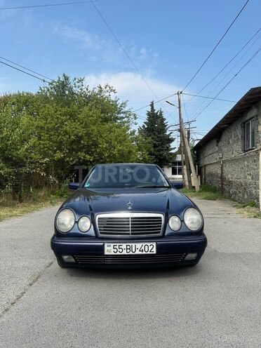 Mercedes E 240 1999, 377,000 km - 2.4 l - Şəki