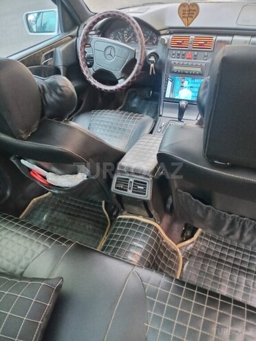 Mercedes E 230 1996, 389,504 km - 2.3 l - Mingəçevir