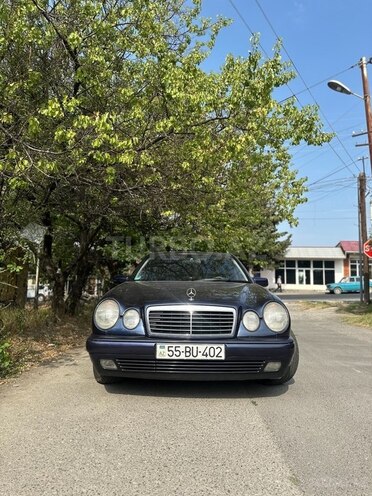 Mercedes E 240 1999, 377,000 km - 2.4 l - Şəki