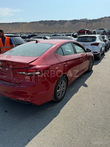 Hyundai Elantra 2018, 132,000 km - 2.0 l - Bakı