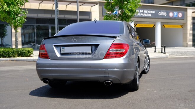Mercedes C 220 d 2012, 240,000 km - 2.1 l - Bakı