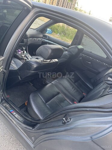 BMW 540 2001, 286,000 km - 4.4 l - Bakı