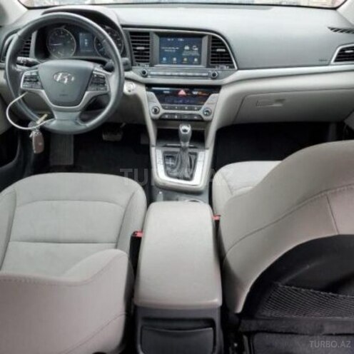 Hyundai Elantra 2018, 132,000 km - 2.0 l - Bakı