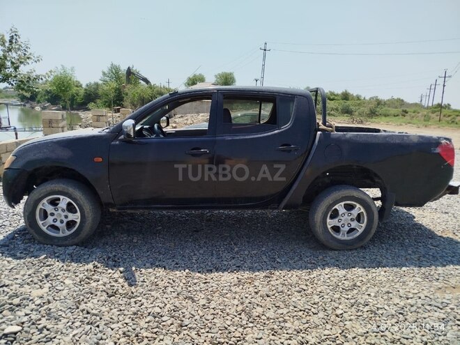 Mitsubishi L200 2007, 607,000 km - 2.5 l - Bakı