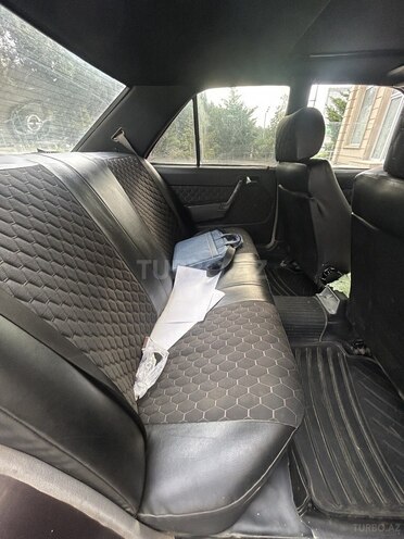 Mercedes 190 1991, 327,000 km - 2.0 l - Masallı