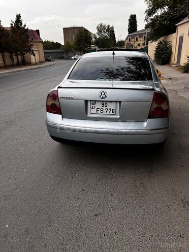 Volkswagen Passat 2001, 300,000 km - 1.8 l - Gəncə