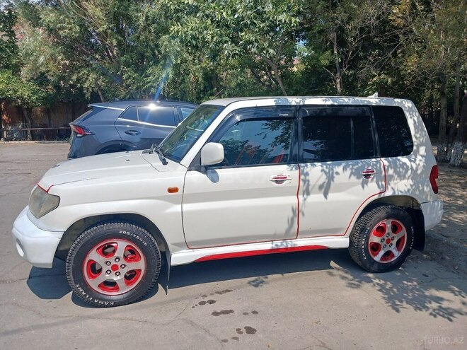 Mitsubishi Pajero io 2000, 270,000 km - 2.0 л - Sumqayıt