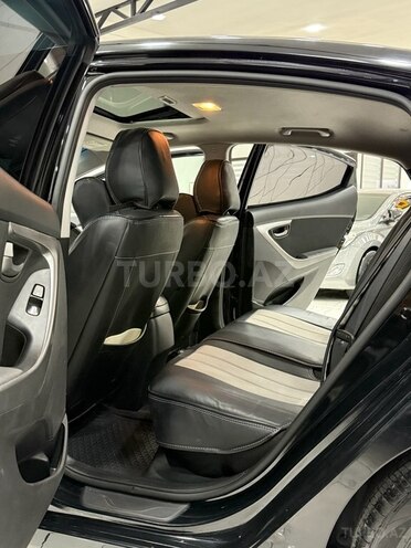 Hyundai Elantra 2015, 155,000 km - 2.0 l - Sumqayıt