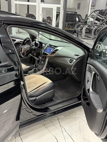 Hyundai Elantra 2015, 155,000 km - 2.0 l - Sumqayıt