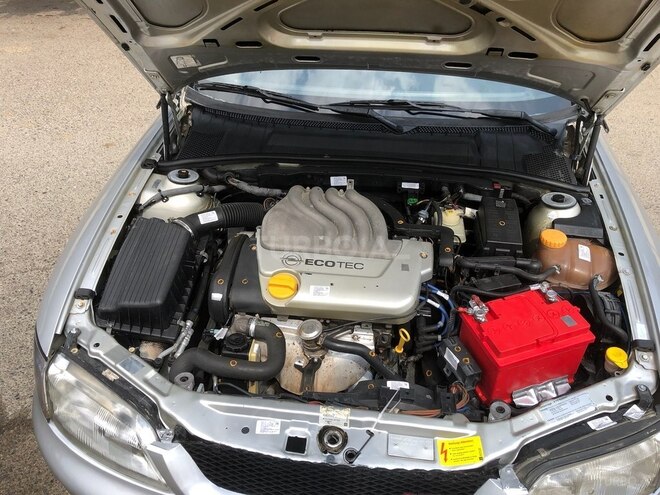 Opel Vectra 1998, 300,000 km - 1.6 l - Masallı