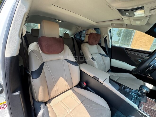 Lexus ES 300 2019, 61,178 km - 2.5 л - Bakı