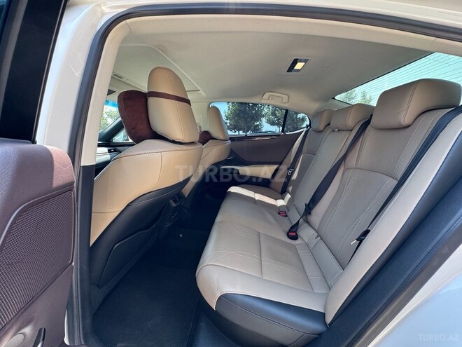 Lexus ES 300 2019, 61,178 km - 2.5 л - Bakı