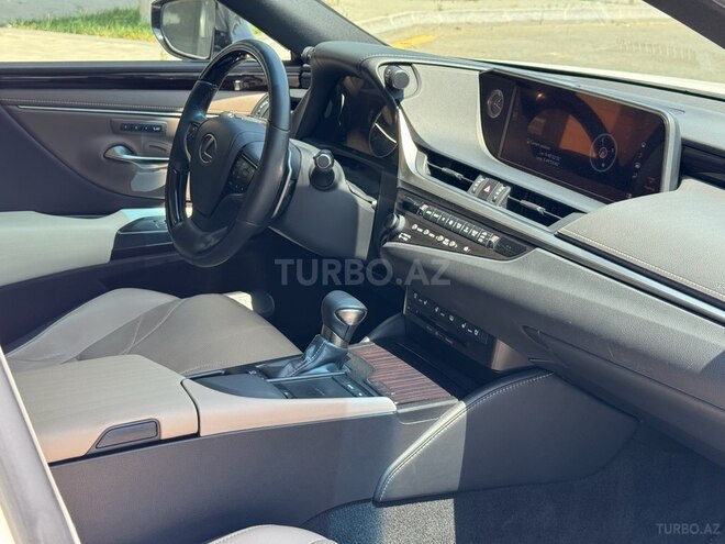 Lexus ES 300 2019, 61,178 km - 2.5 л - Bakı