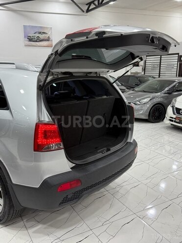 Kia Sorento 2011, 215,000 km - 2.0 l - Sumqayıt