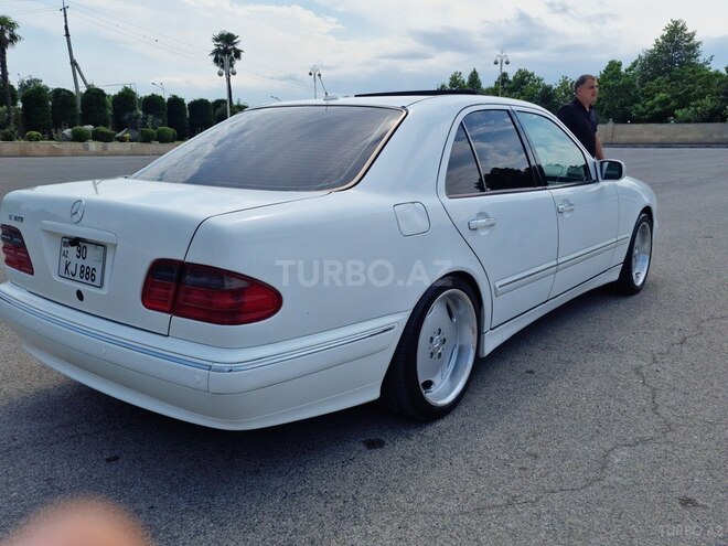 Mercedes E 320 2001, 329,000 km - 3.2 l - Bərdə