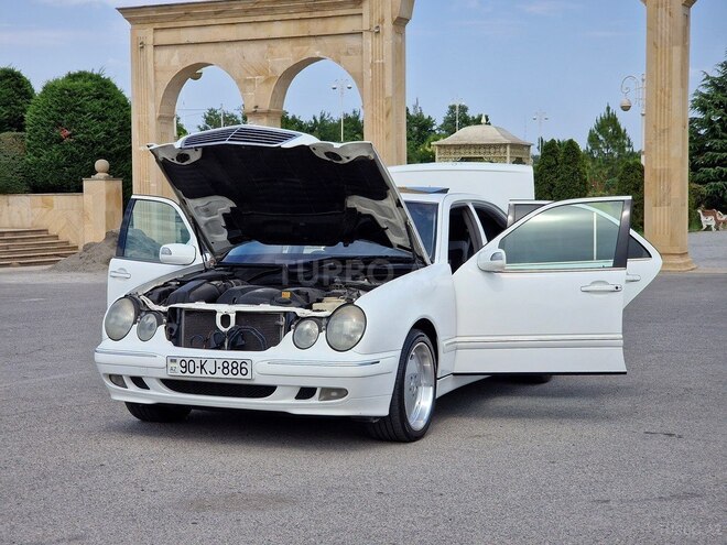 Mercedes E 320 2001, 329,000 km - 3.2 l - Bərdə