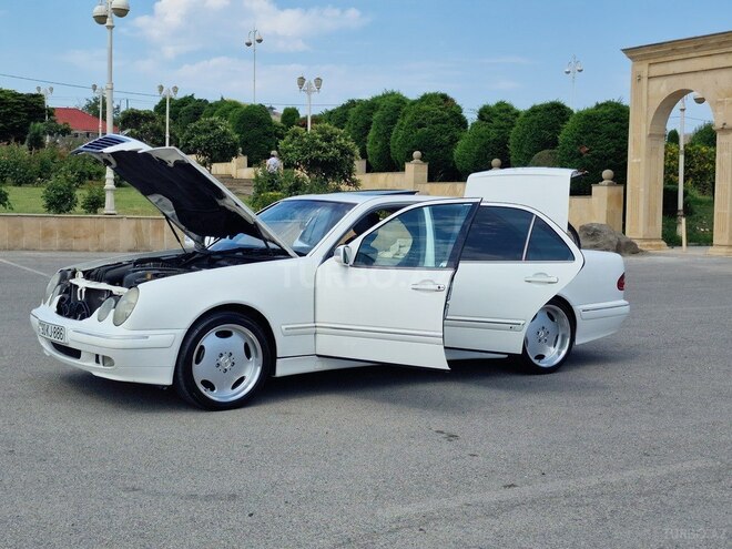 Mercedes E 320 2001, 329,000 km - 3.2 l - Bərdə