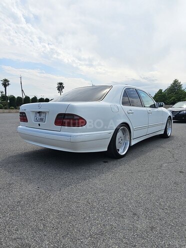 Mercedes E 320 2001, 329,000 km - 3.2 l - Bərdə