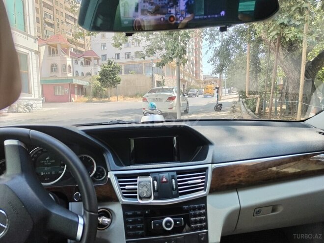 Mercedes E 220 d 2011, 354,780 km - 2.2 l - Bakı