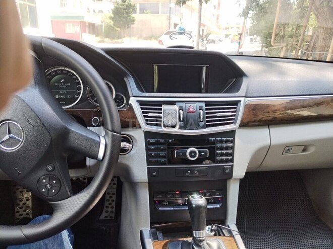 Mercedes E 220 d 2011, 354,780 km - 2.2 l - Bakı