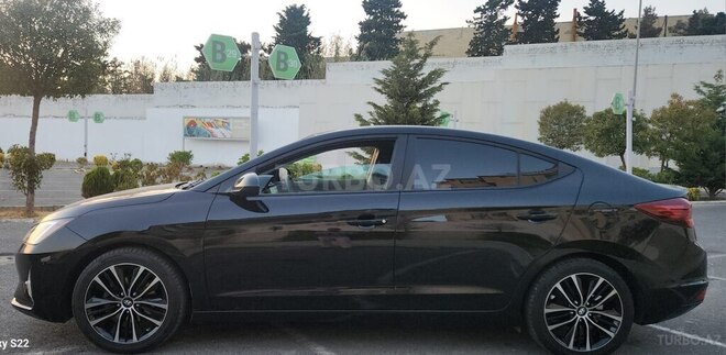 Hyundai Elantra 2019, 103,000 km - 2.0 l - Bakı