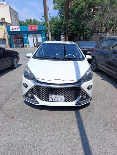 Toyota Aqua 2014, 102,000 km - 1.5 l - Bakı